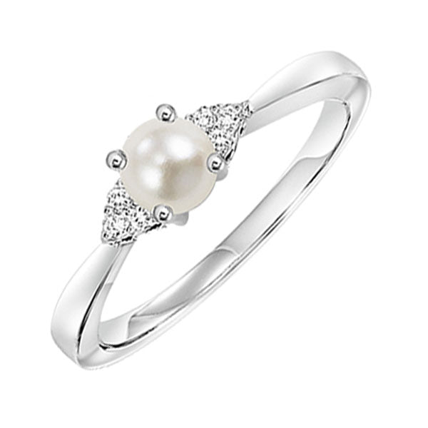 10K White Gold Pearl  Diamond Ring